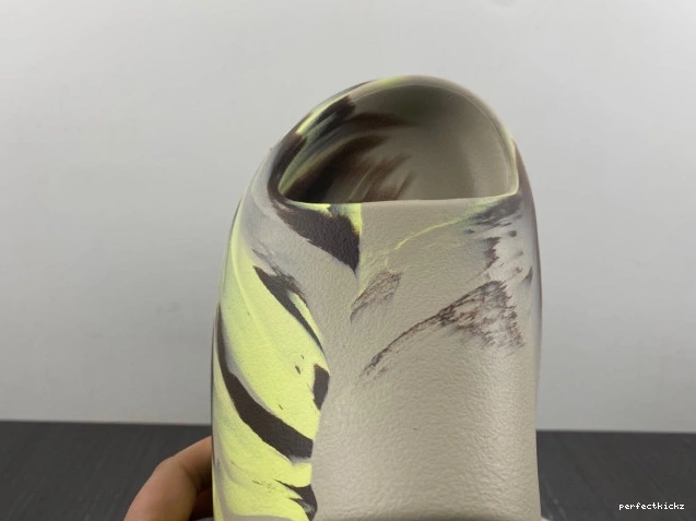 FZ5899 Slide Yeezy Adidas 0813